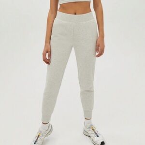 TNA Aritzia Cozy AF Grey Joggers Slim Fitted Size XSmall‎